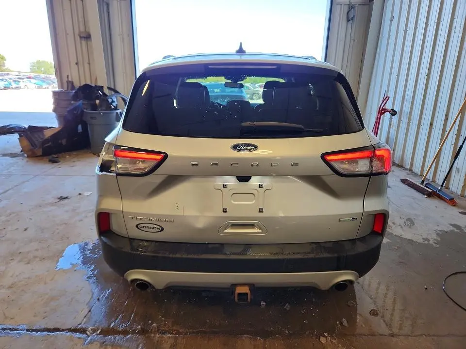 2020 FORD ESCAPE TITANIUM  