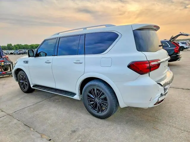 2022 INFINITI QX80 LUXE  