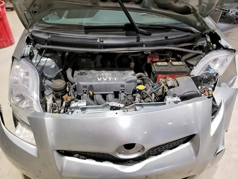 2010 TOYOTA YARIS BASE  