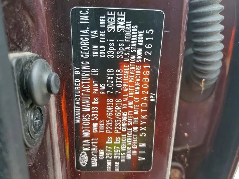 2011 KIA SORENTO BASE  