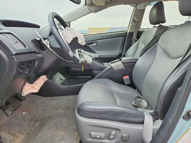 2015 TOYOTA PRIUS FOUR  