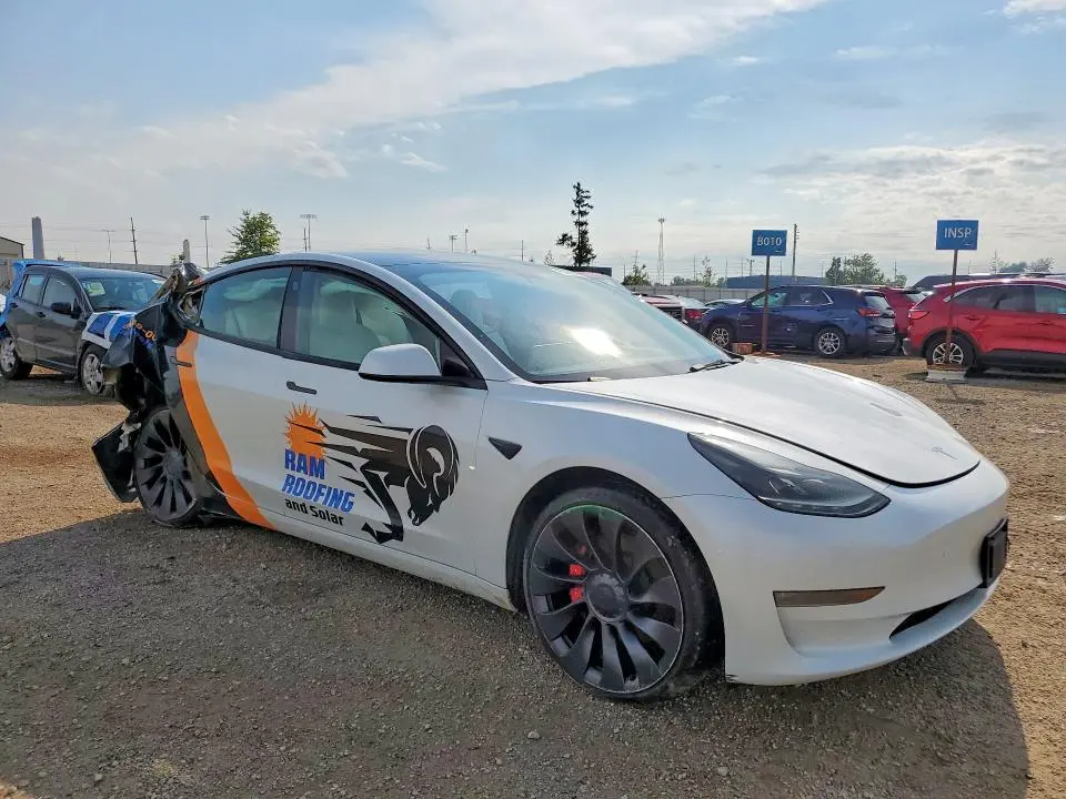 2023 TESLA MODEL 3   