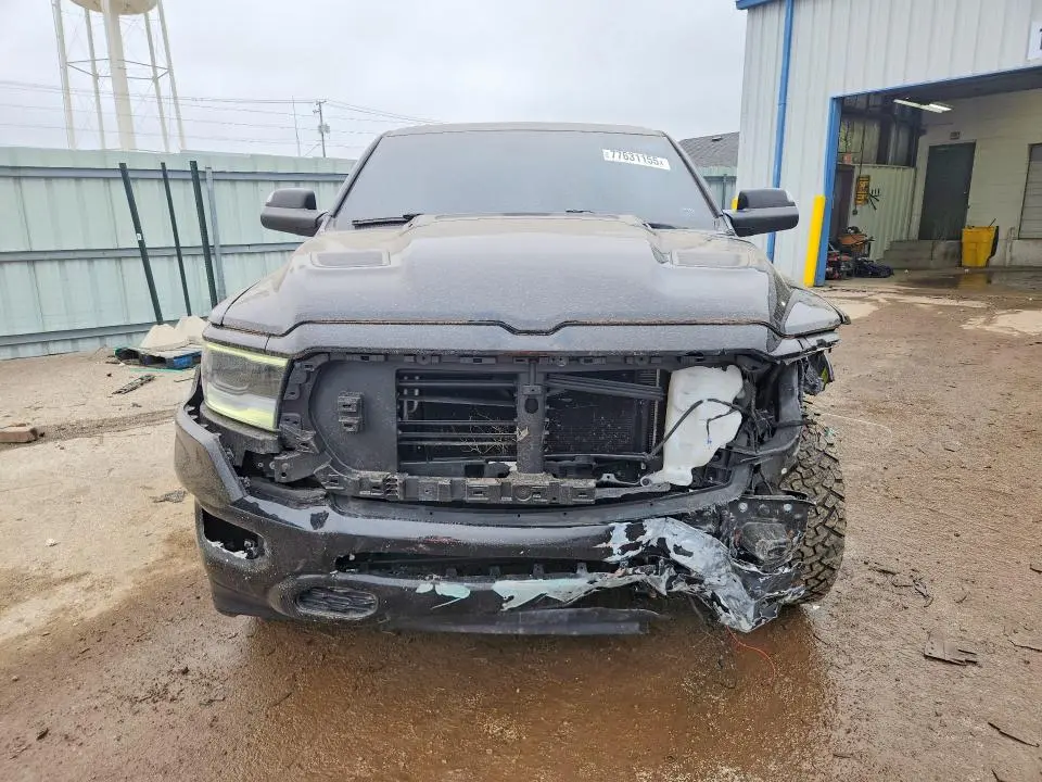 2019 RAM 1500 LARAMIE  