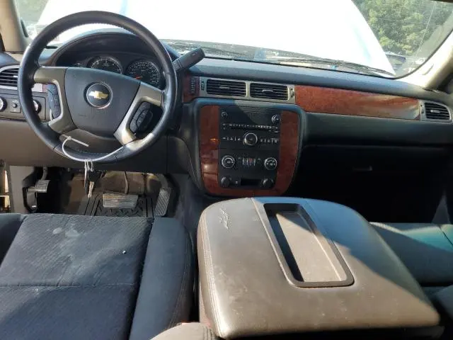 2011 CHEVROLET AVALANCHE LS  