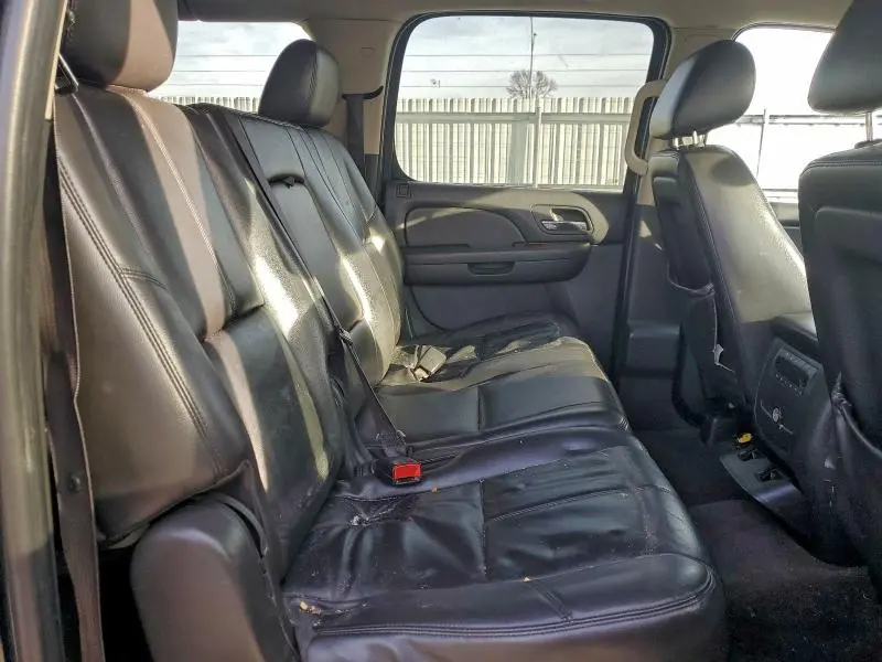 2011 CHEVROLET SUBURBAN K1500 LT  