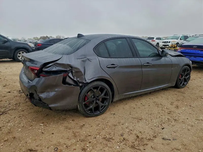 2020 ALFA ROMEO GIULIA TI  