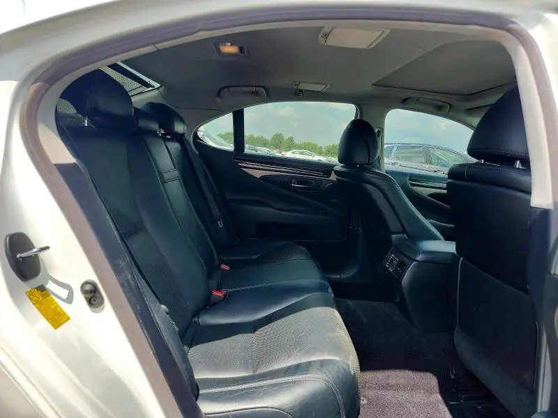 2013 LEXUS LS 460  