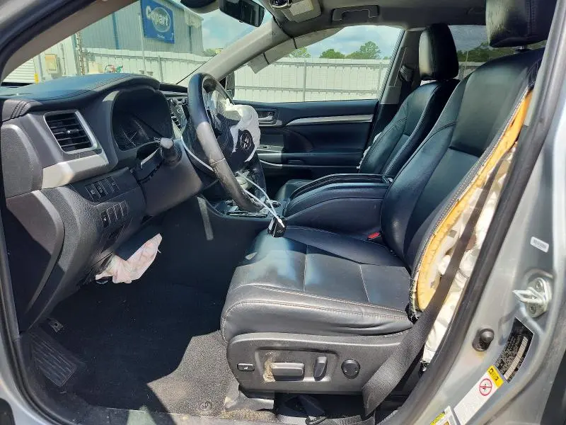 2019 TOYOTA HIGHLANDER XLE  