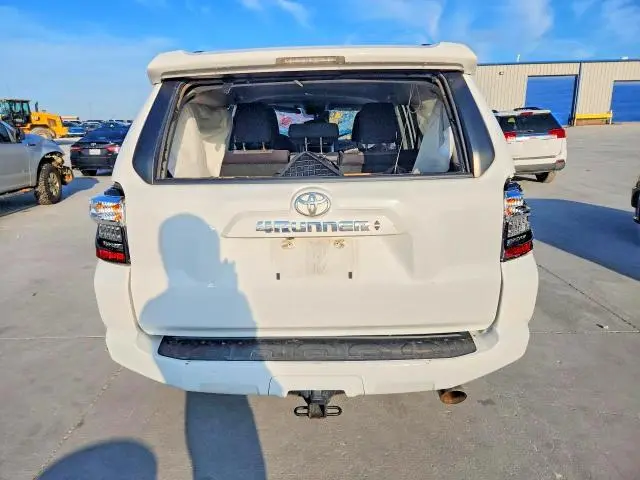 2023 TOYOTA 4RUNNER SR5  