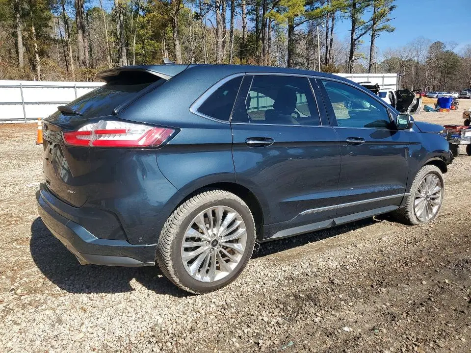 2022 FORD EDGE TITANIUM  