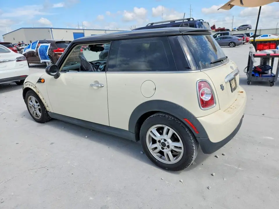 2013 MINI COOPER   