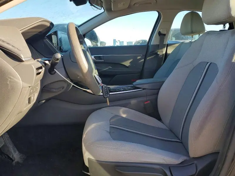 2021 HYUNDAI SONATA SE  