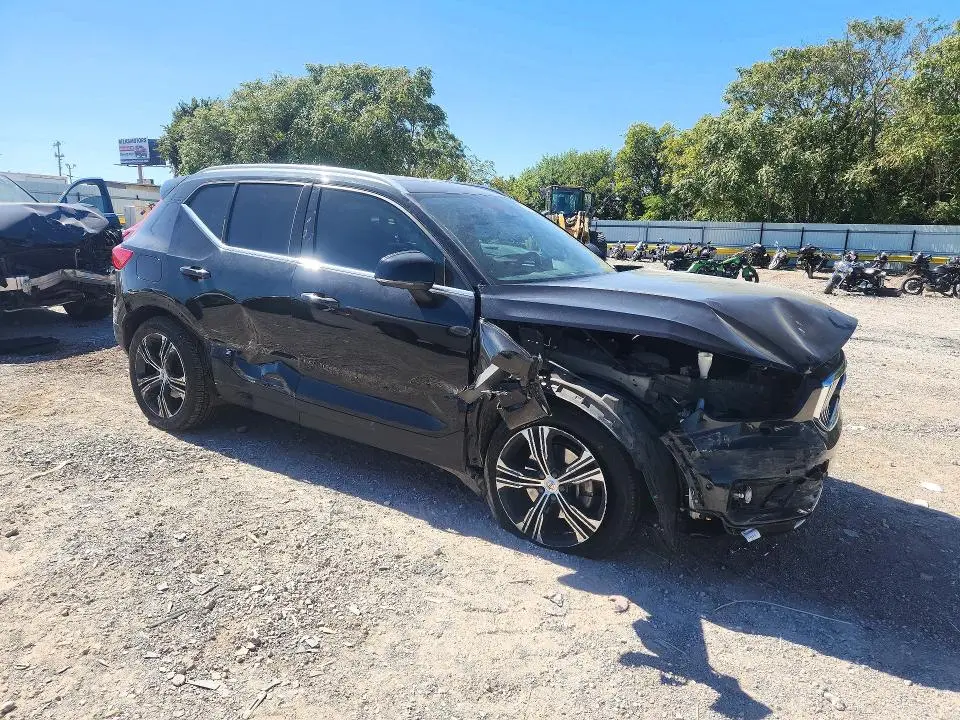 2019 VOLVO XC40 T5 INSCRIPTION  