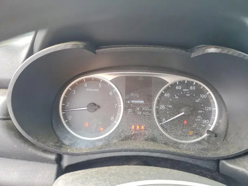 2022 NISSAN VERSA S  