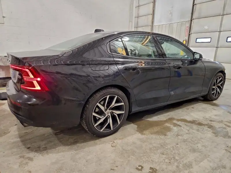 2020 VOLVO S60 T5 MOMENTUM  