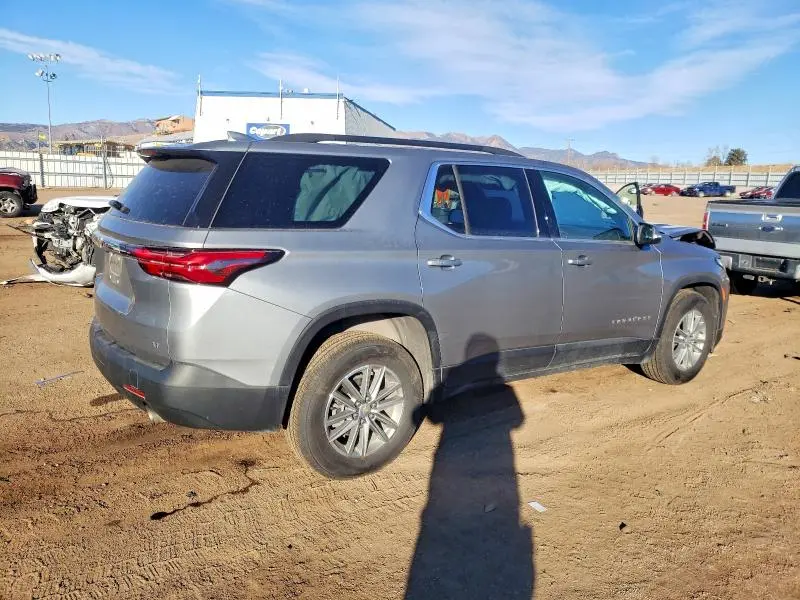 2023 CHEVROLET TRAVERSE LT  