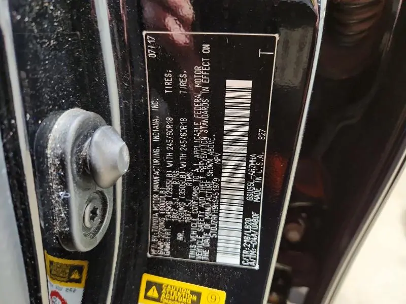 2017 TOYOTA HIGHLANDER XLE  
