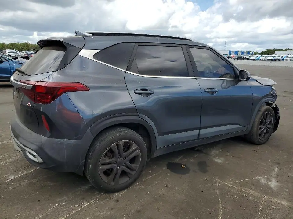 2021 KIA SELTOS S  