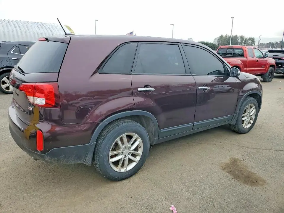 2015 KIA SORENTO LX  
