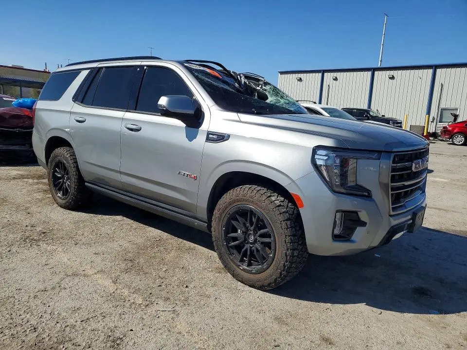 2023 GMC YUKON AT4  