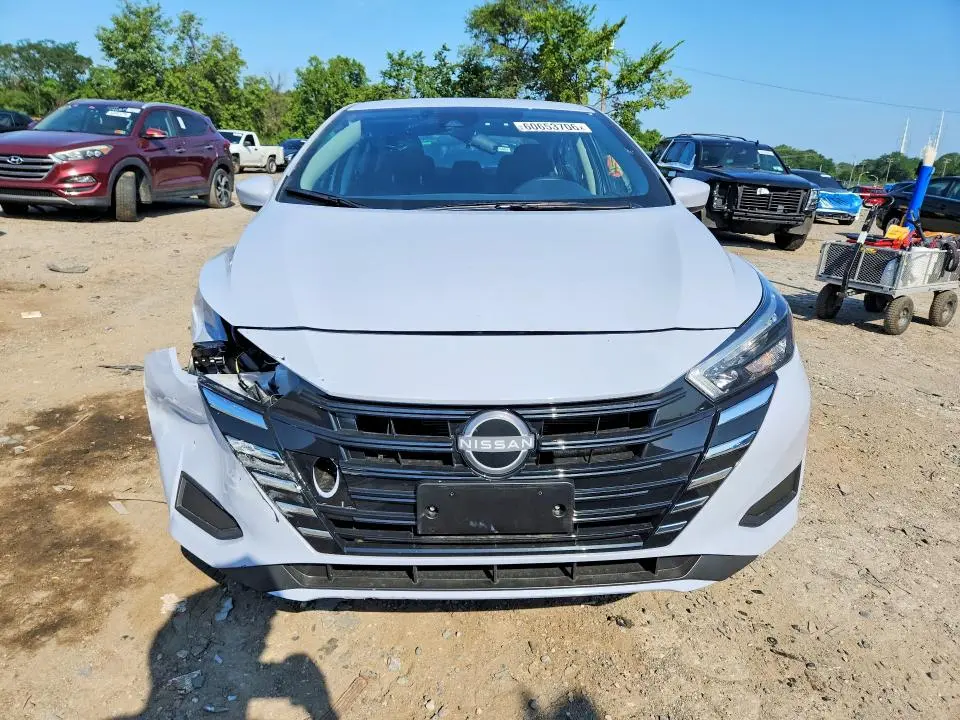 2025 NISSAN VERSA SV  