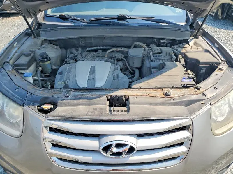 2012 HYUNDAI SANTA FE SE  