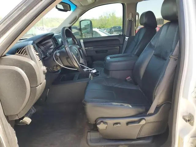 2011 GMC SIERRA K2500 SLE  