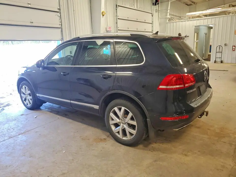 2014 VOLKSWAGEN TOUAREG V6 TDI  