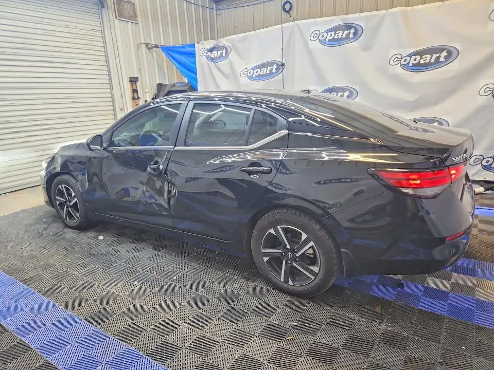 2024 NISSAN SENTRA SV  