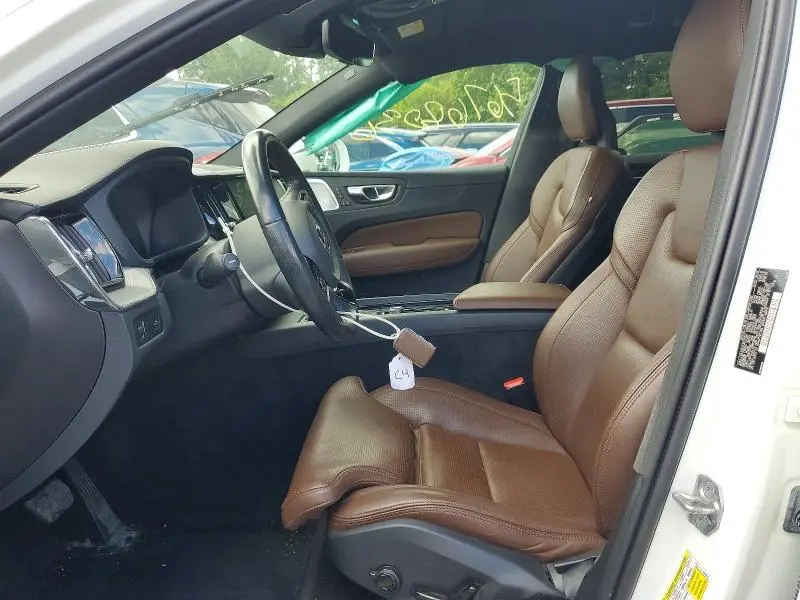 2018 VOLVO XC60 T6  