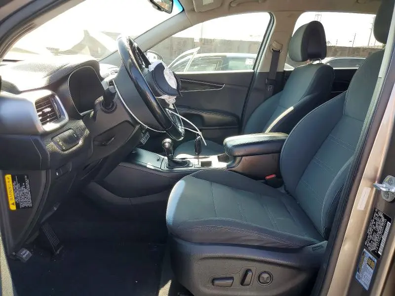 2016 KIA SORENTO LX V6  