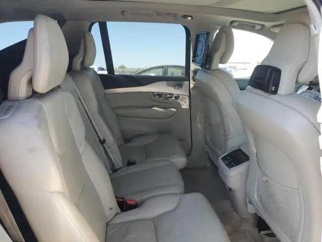 2016 VOLVO XC90 T6  
