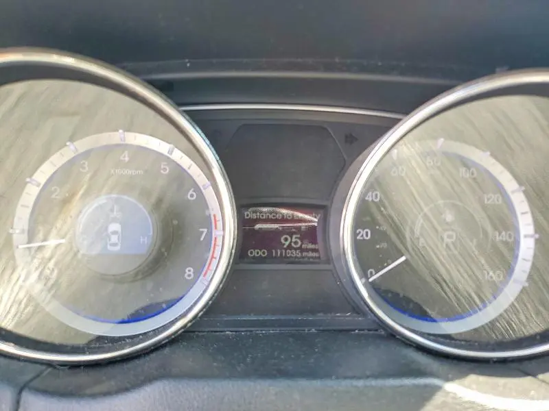 2011 HYUNDAI SONATA GLS  