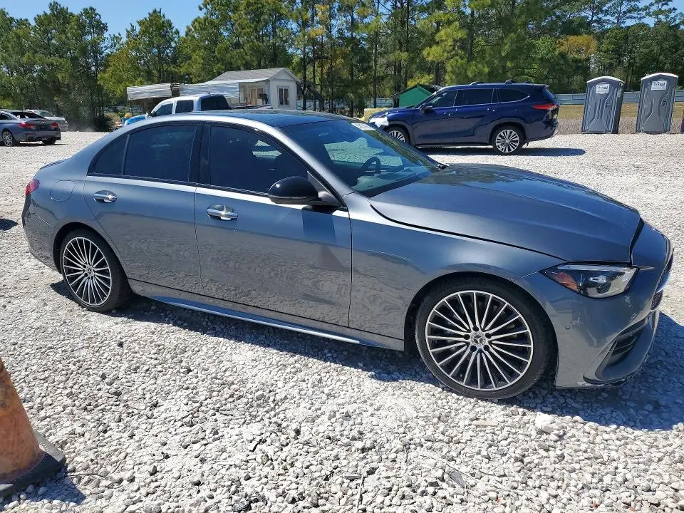2024 MERCEDES-BENZ C 300  