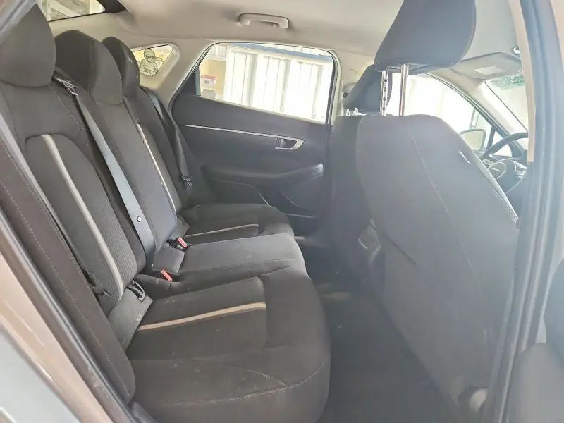 2025 HYUNDAI SONATA SE  