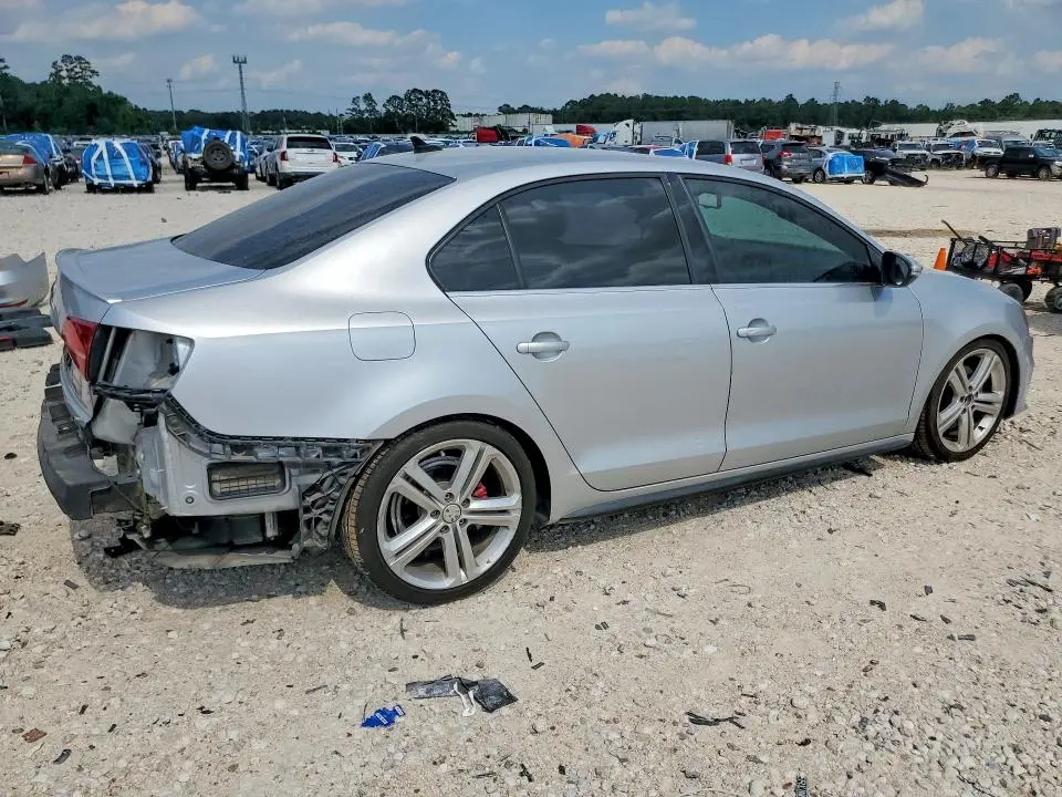 2015 VOLKSWAGEN JETTA   