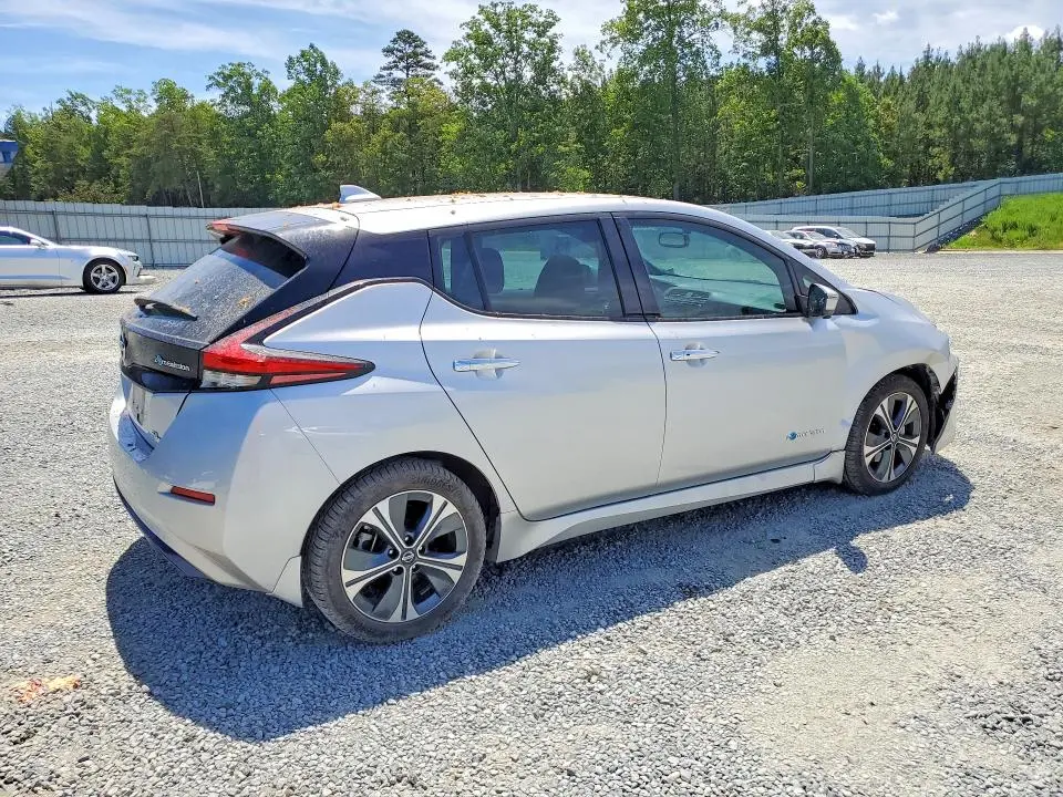 2019 NISSAN LEAF SL  