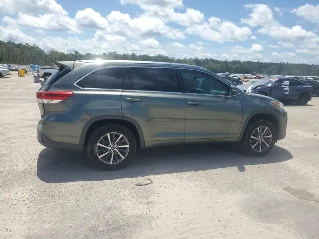 2018 TOYOTA HIGHLANDER SE  