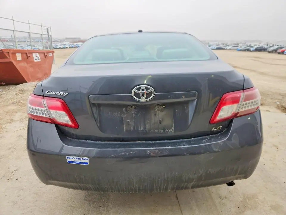 2011 TOYOTA CAMRY LE  