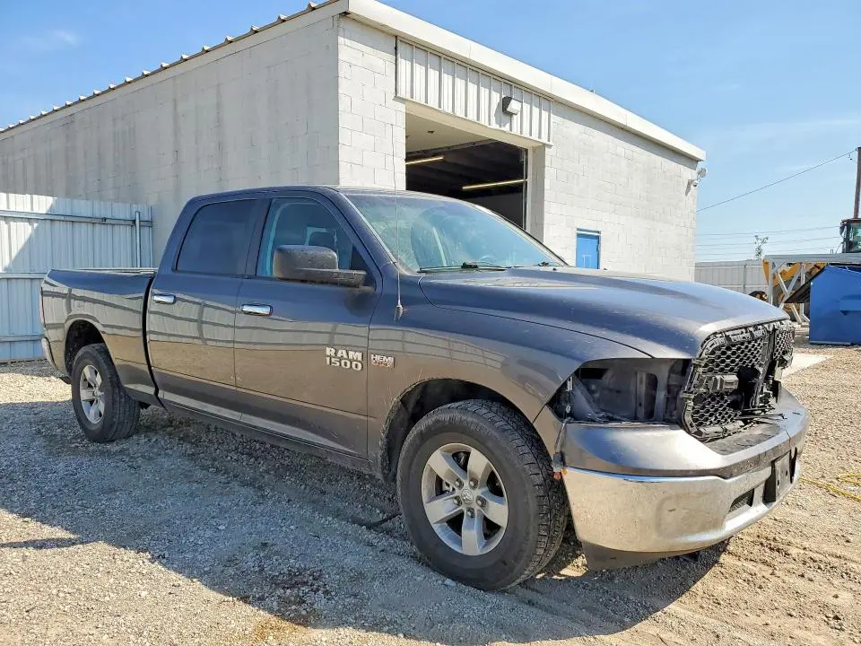 2017 RAM 1500 SLT  