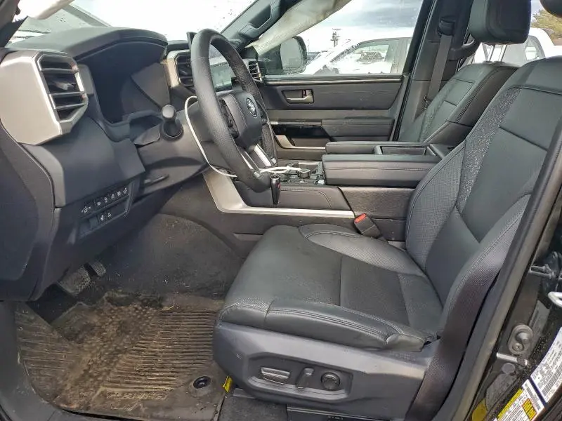 2025 TOYOTA TUNDRA CREWMAX LIMITED  