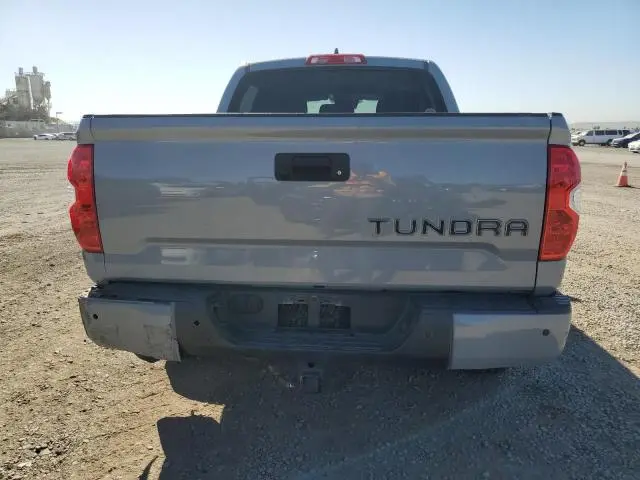 2020 TOYOTA TUNDRA CREWMAX SR5  
