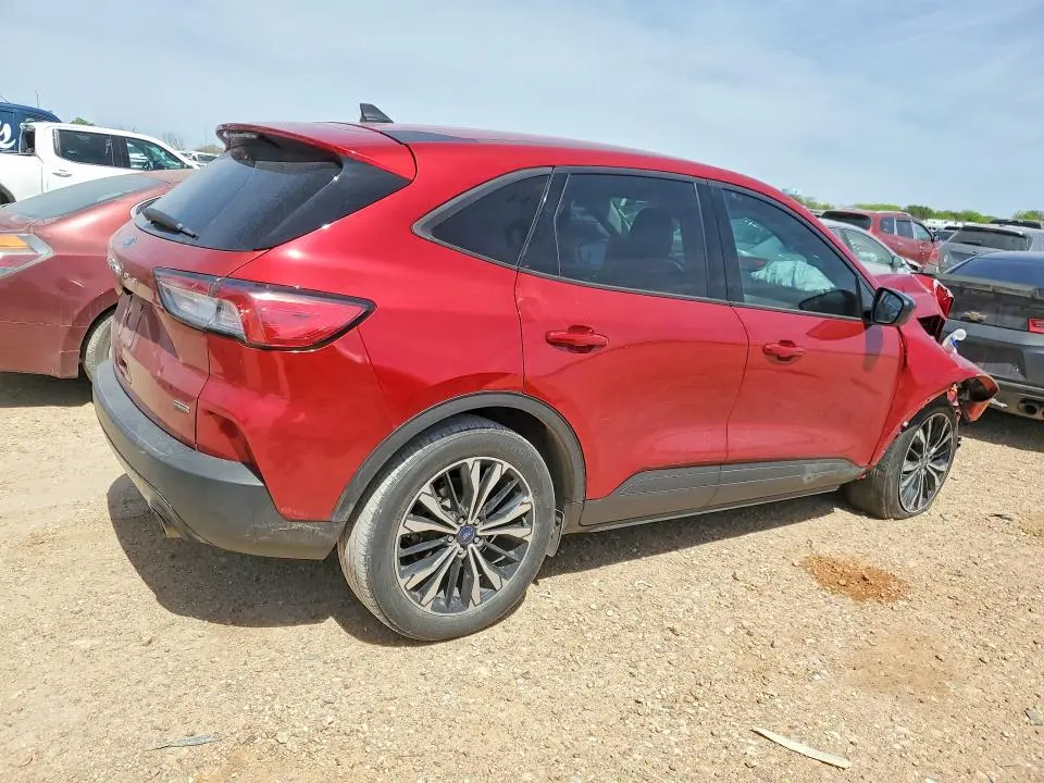 2021 FORD ESCAPE SE  