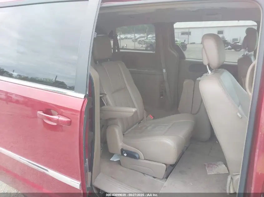 2016 CHRYSLER TOWN & COUNTRY TOURING