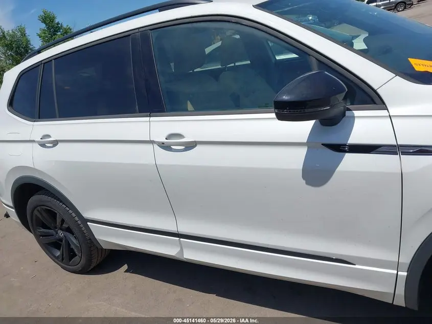2023 VOLKSWAGEN TIGUAN 2.0T SE R-LINE BLACK