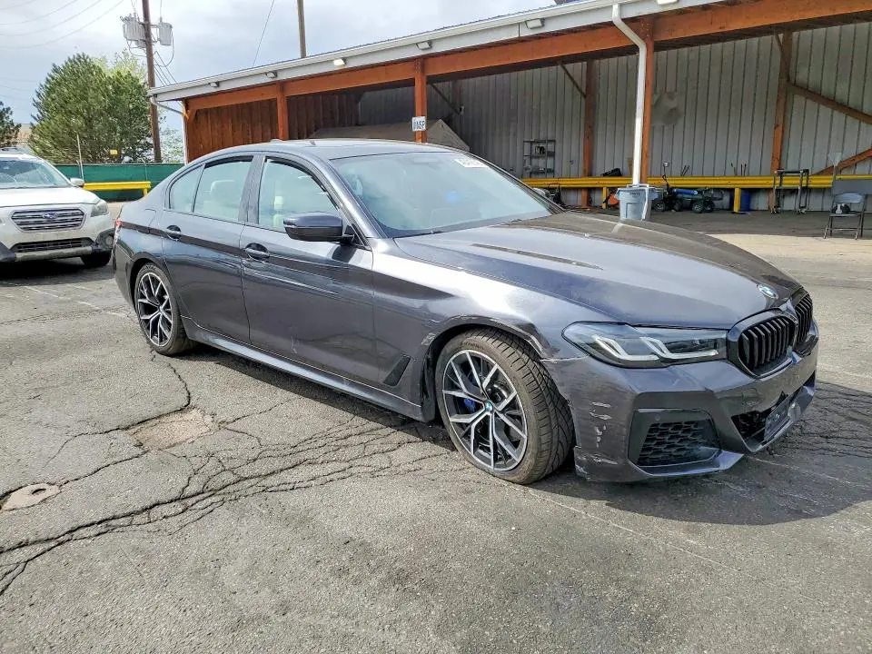 2022 BMW 530 XI  