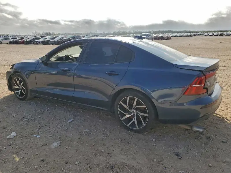 2020 VOLVO S60 T5 MOMENTUM  