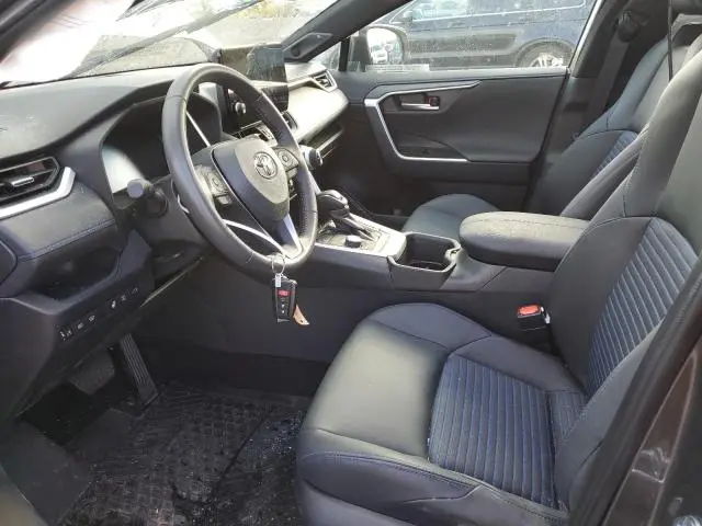 2025 TOYOTA RAV4 XSE  