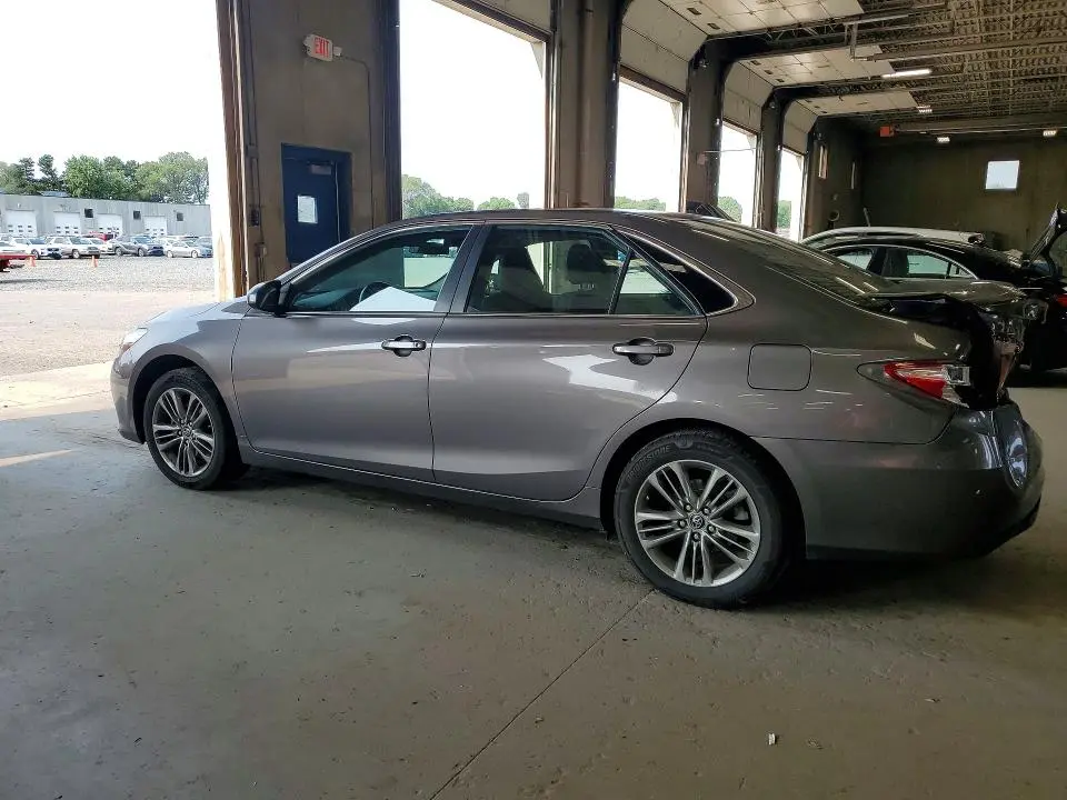 2017 TOYOTA CAMRY SE  