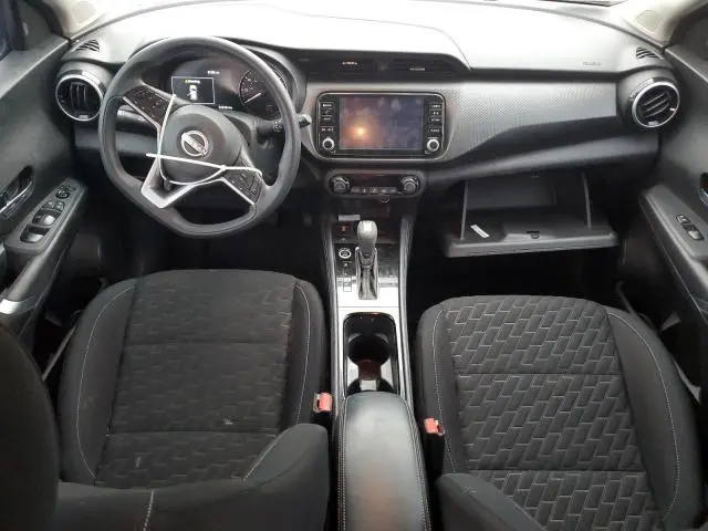 2022 NISSAN KICKS SV  